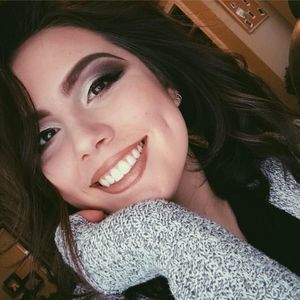 Meet your Posher, Alexis